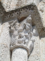 Lescure-d'Albigeois, Eglise St-Michel, Portail, Chapiteaux (03)